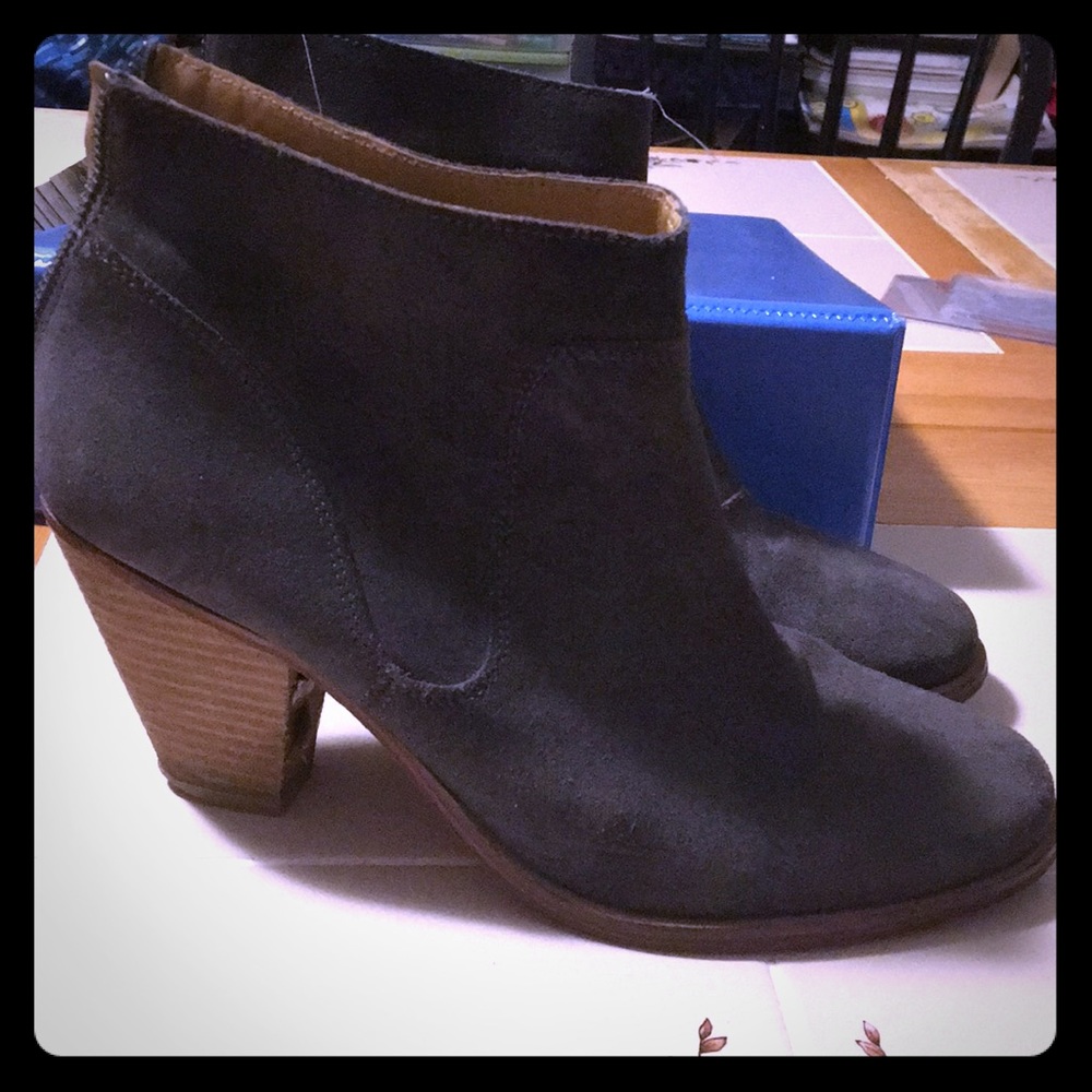 J shoes Belgrade ankle boots